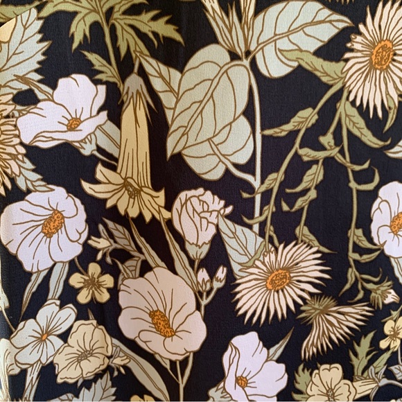 H&M v-neck satin floral print Strappy dress NWOT Size Medium - Picture 4 of 8